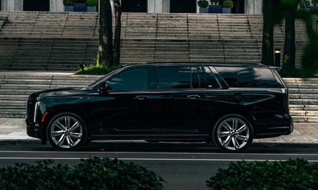 Cadillac Escalade ESV image 8