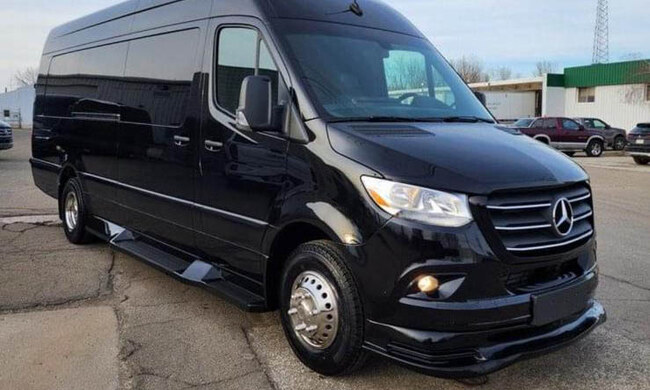 Mercedes Sprinter image 7