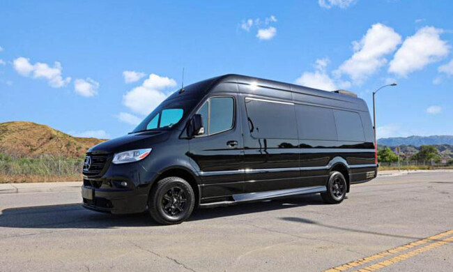 Mercedes Sprinter image 8
