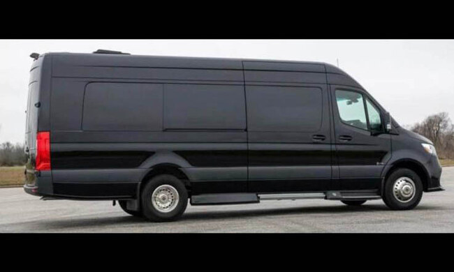 Mercedes Sprinter image 9
