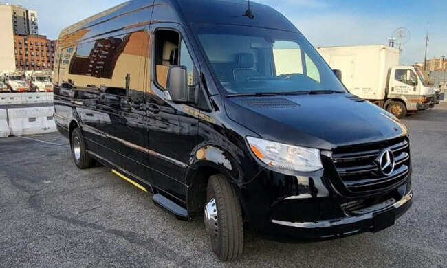 Mercedes Sprinter image 5