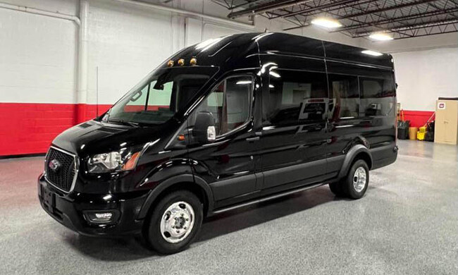 Ford Transit image 3